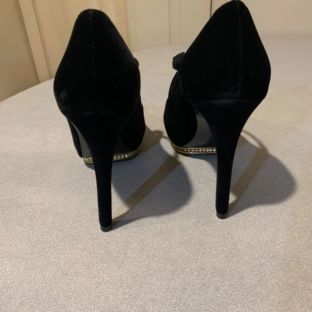 NWOB Adrianna Papell Black Velvet Leather Platform Pumps sz 8.5 M